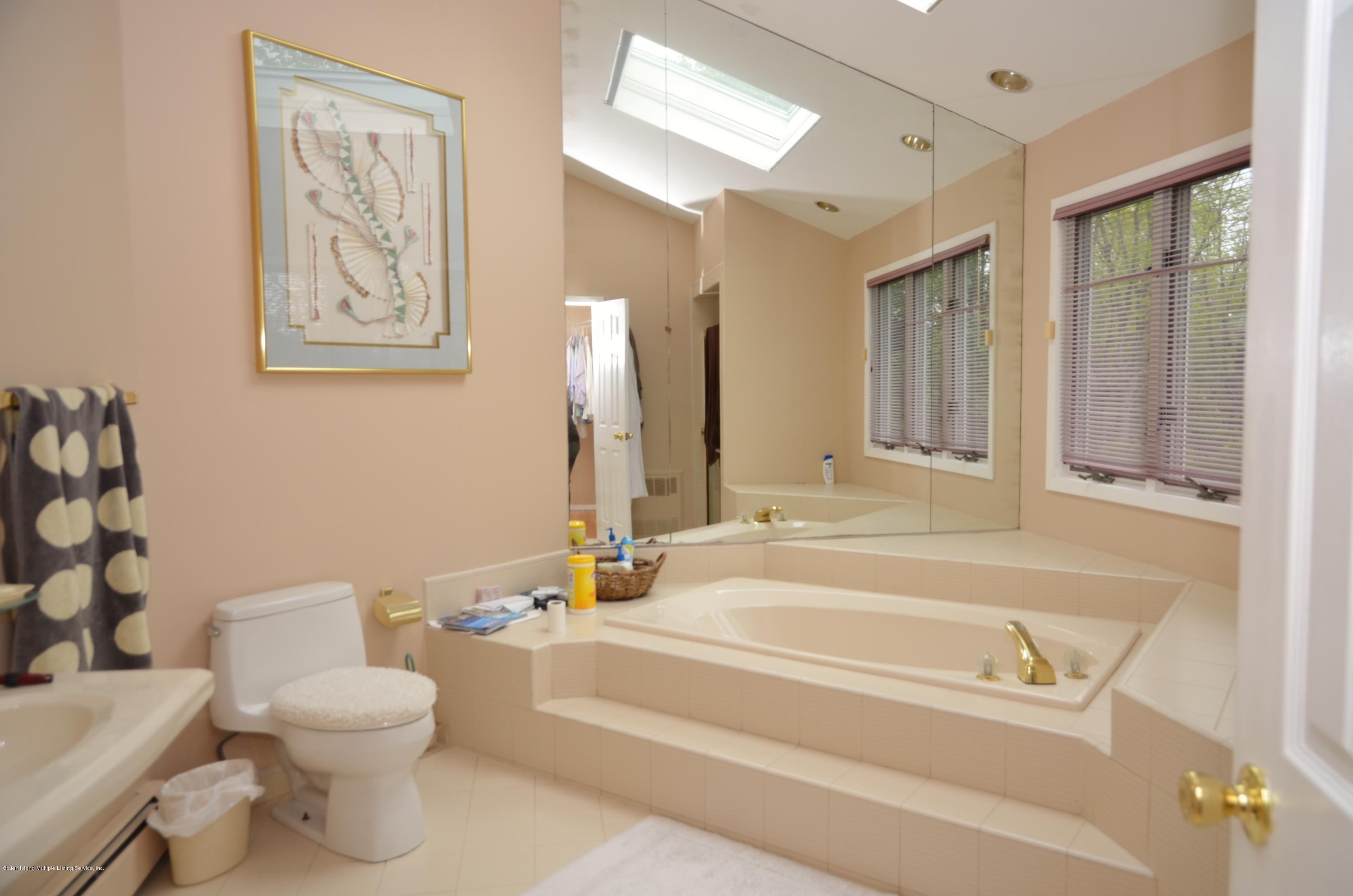 105 Meade Loop Staten Island, NY 10309 - Photo 21 of 38 DSC_0420