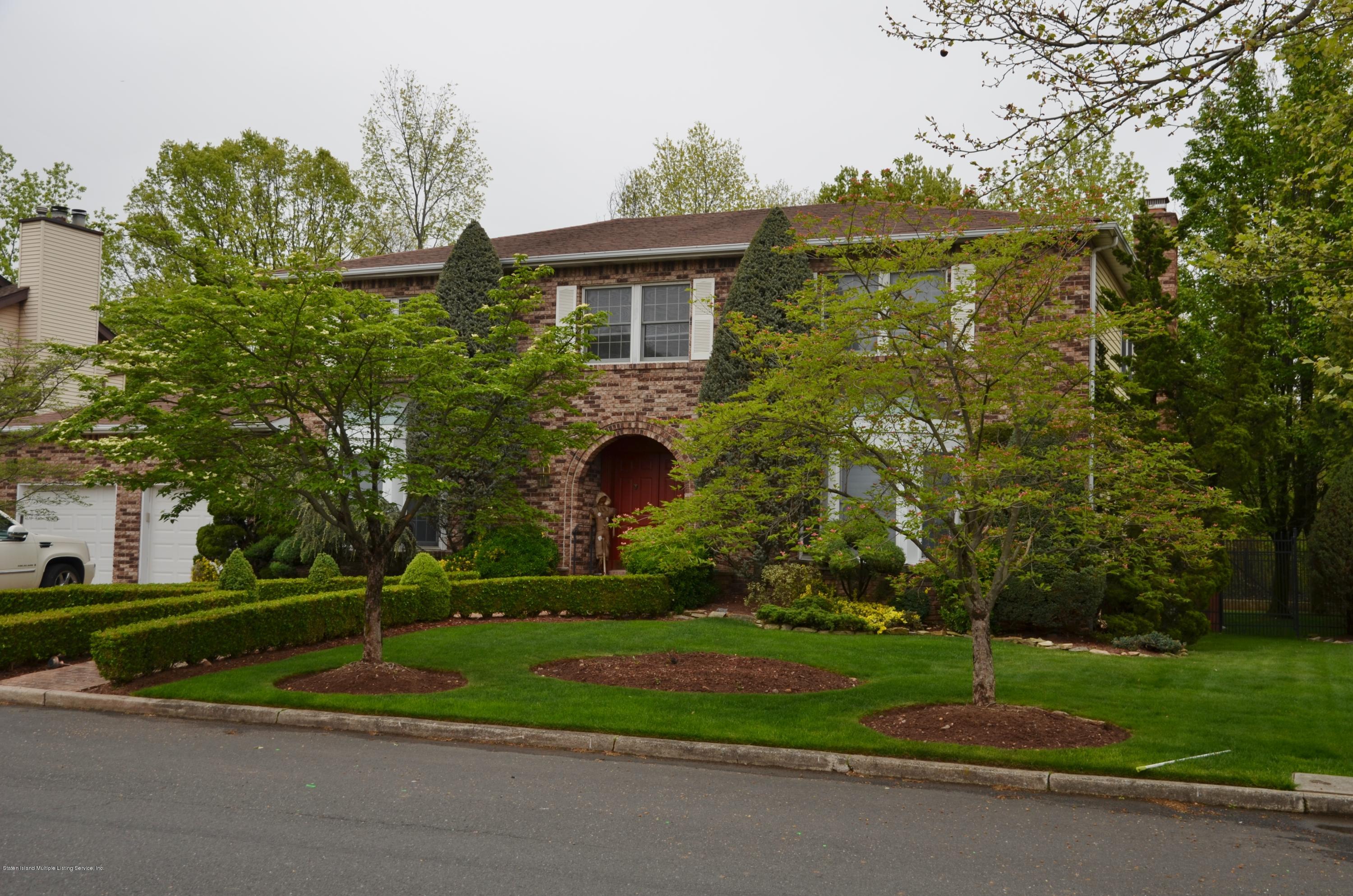 105 Meade Loop Staten Island, NY 10309 - Photo 3 of 38 DSC_0444