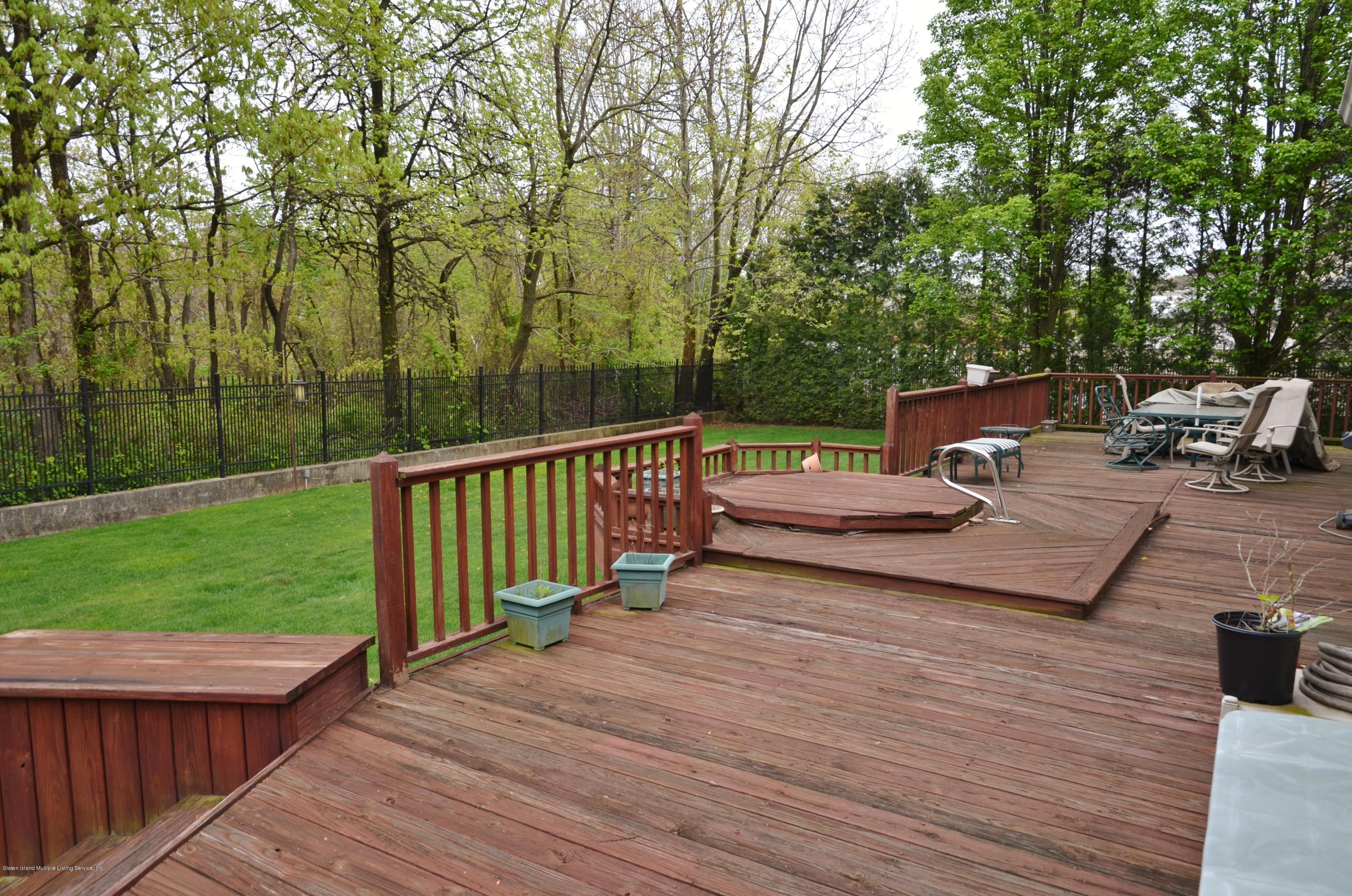105 Meade Loop Staten Island, NY 10309 - Photo 35 of 38 DSC_0403