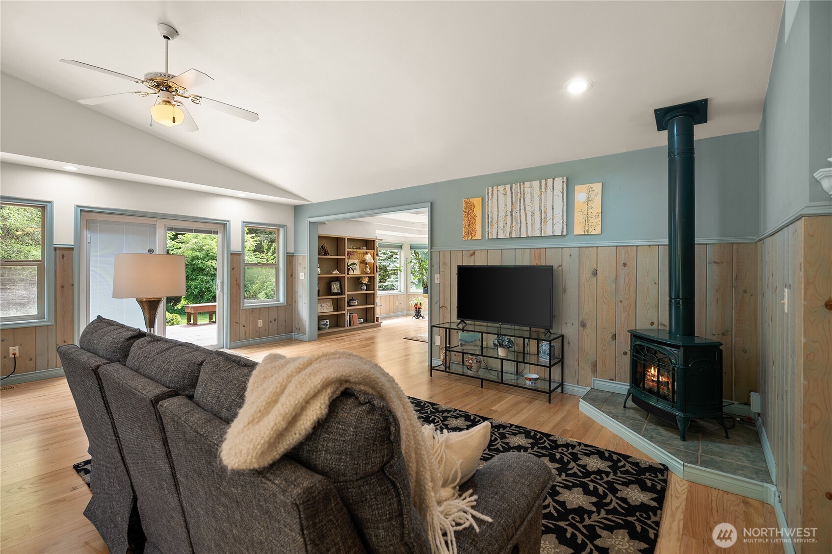 21246 Stottlemeyer Road Northeast Poulsbo, WA 98370 - Photo 16 of 40 Gallery Image 16