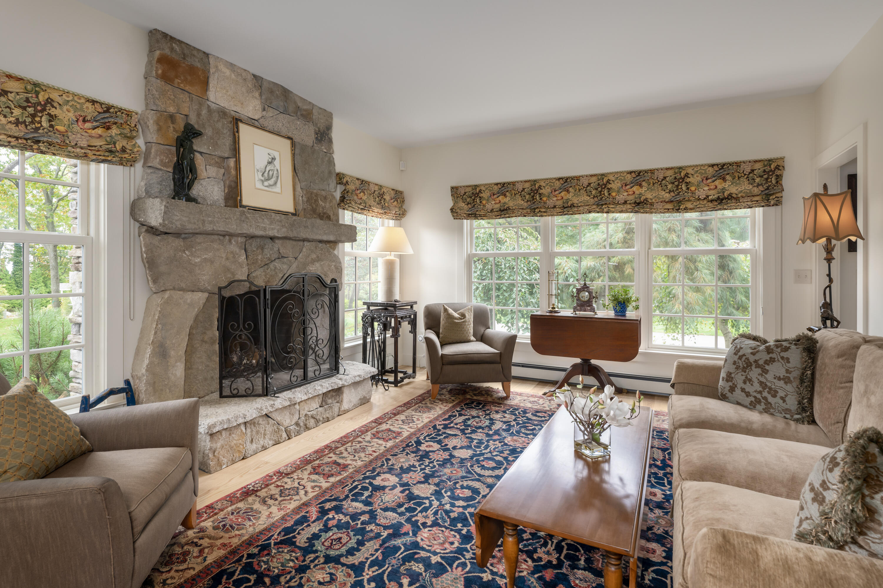 26 Circuit Road Cape Neddick, ME 03902 - Photo 10 of 20 Living Room