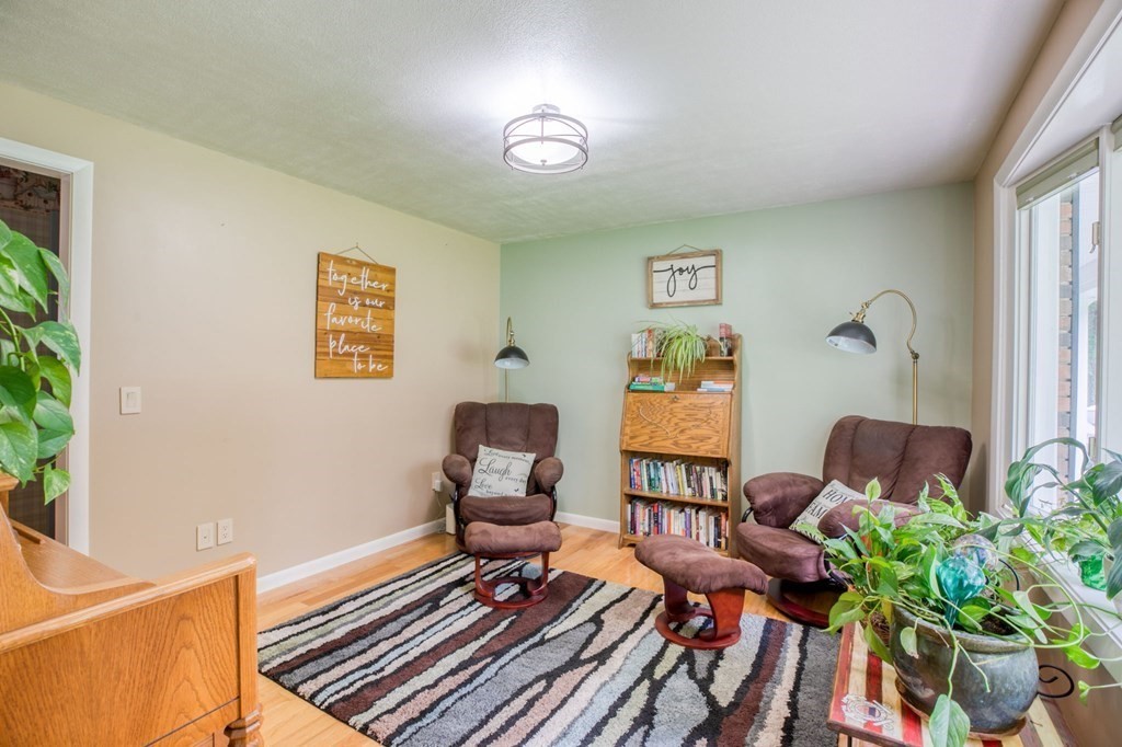385 Lancaster Avenue West Springfield, MA 01089 - Photo 14 of 37 Gallery Image 14