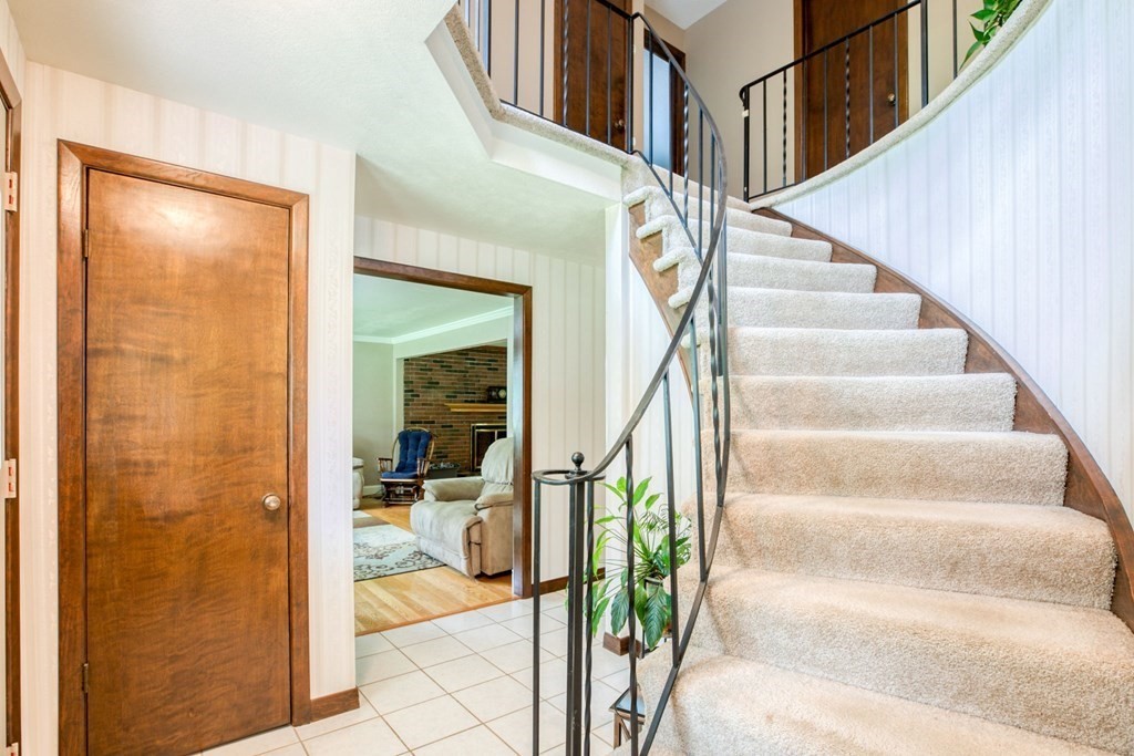 385 Lancaster Avenue West Springfield, MA 01089 - Photo 19 of 37 Gallery Image 19