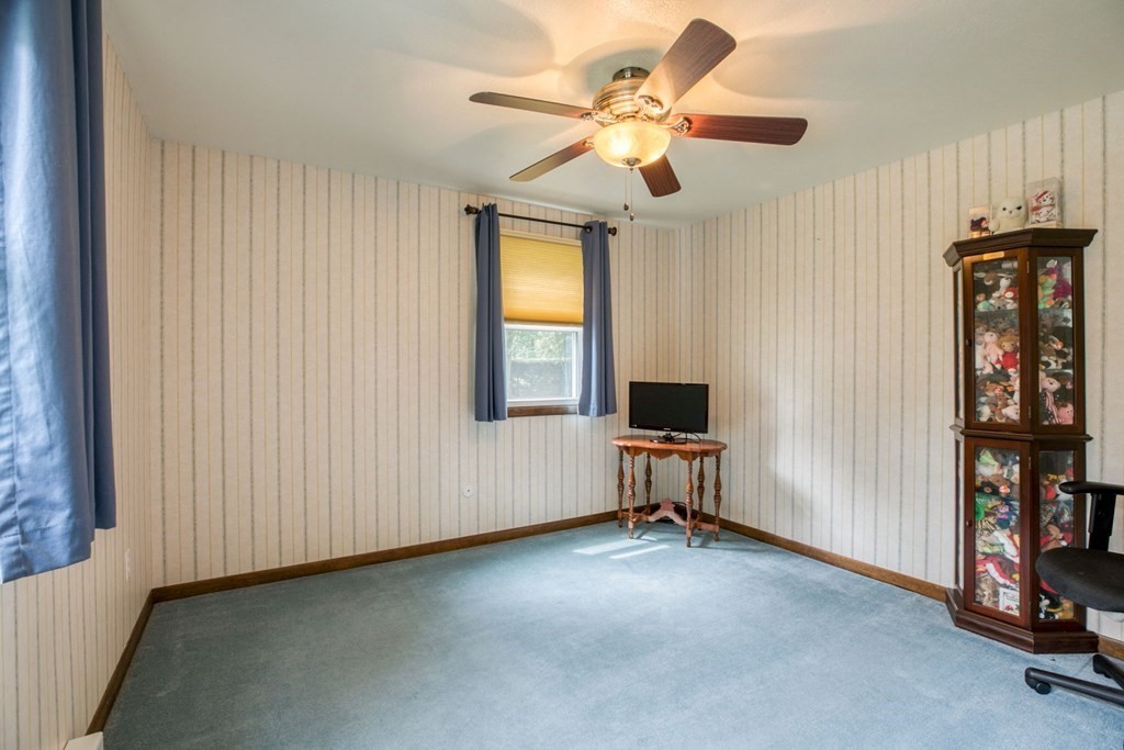 385 Lancaster Avenue West Springfield, MA 01089 - Photo 26 of 37 Gallery Image 26