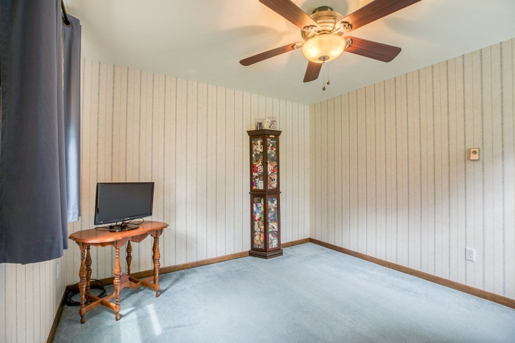 385 Lancaster Avenue West Springfield, MA 01089 - Photo 27 of 37 Gallery Image 27