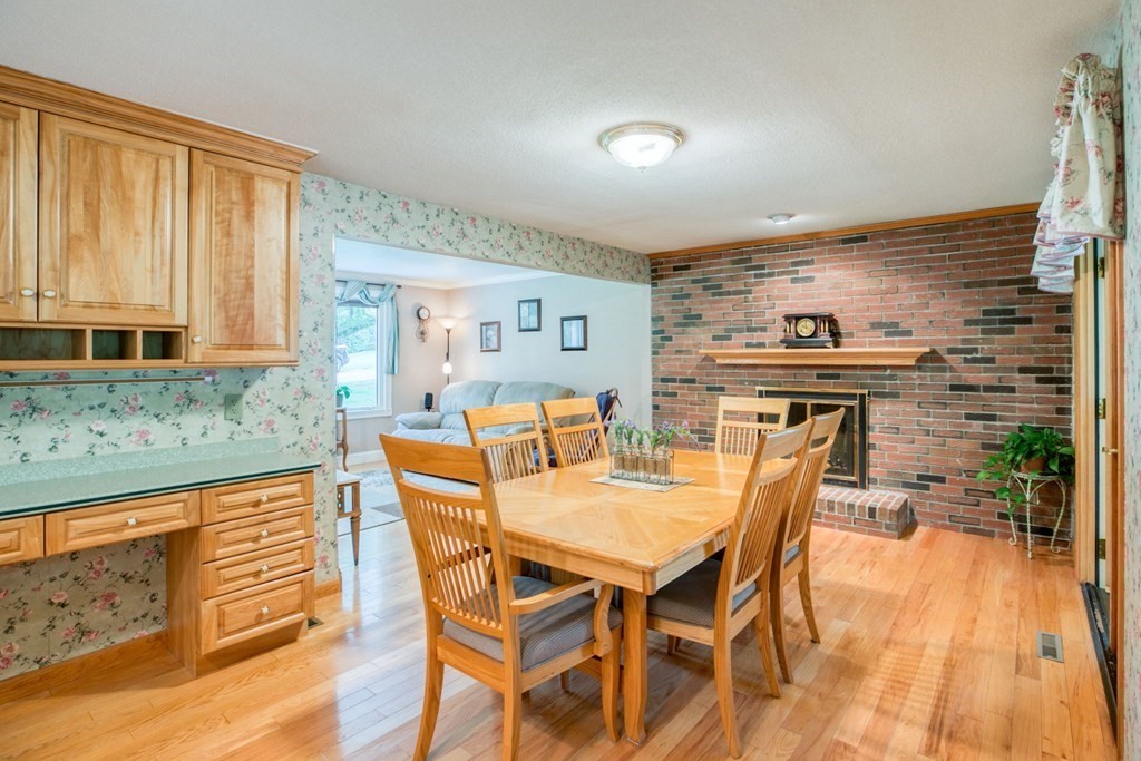 385 Lancaster Avenue West Springfield, MA 01089 - Photo 8 of 37 Gallery Image 8