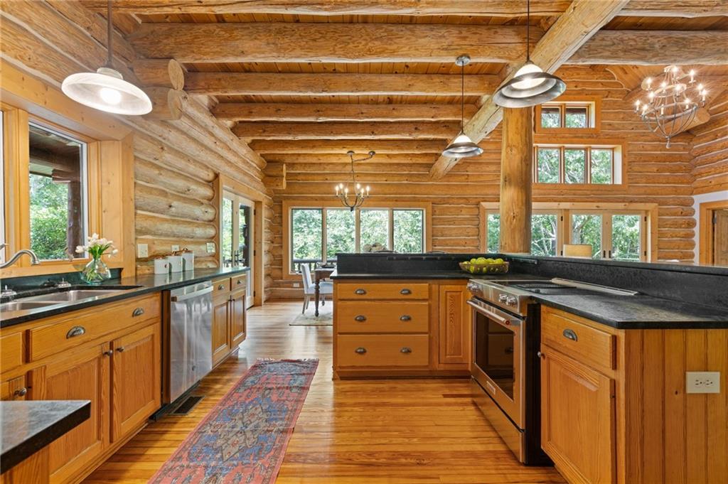 1355 White Road White, GA 30184 - Photo 31 of 120