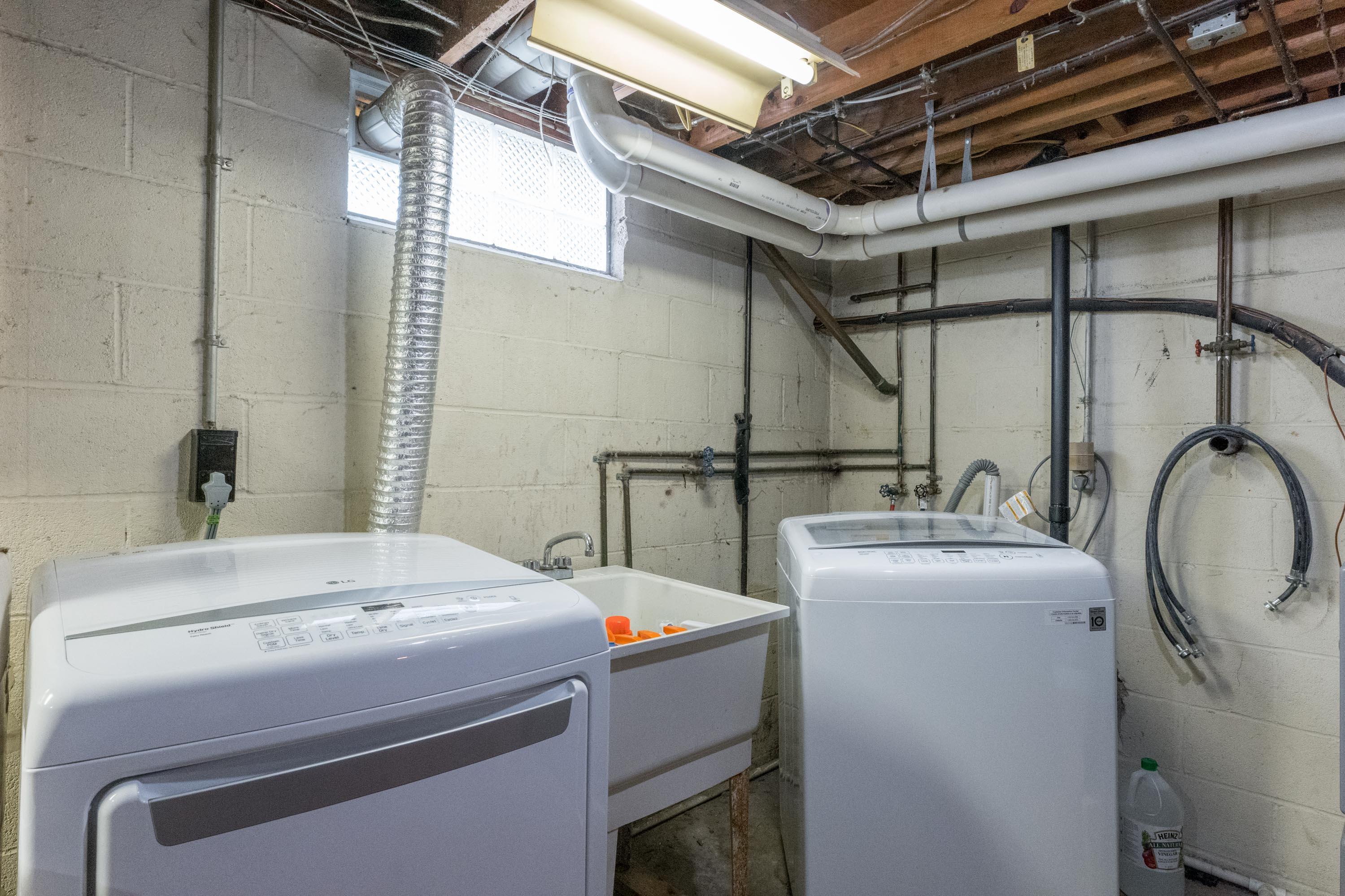 1372 Thurell Road Columbus, OH 43229 - Photo 50 of 57 Laundry