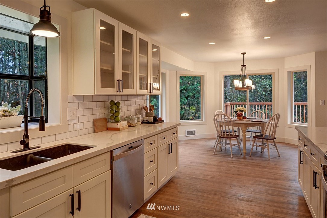 891 Arrowhead Road Camano Island, WA 98282 - Photo 4 of 25 Gallery Image 4
