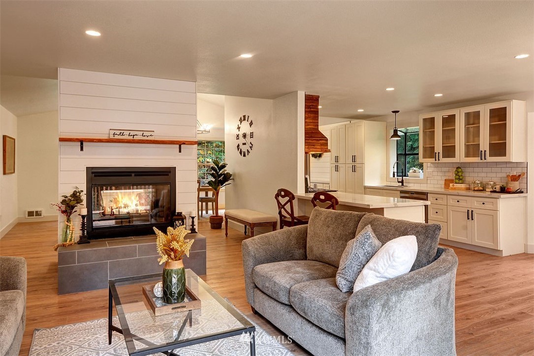 891 Arrowhead Road Camano Island, WA 98282 - Photo 5 of 25 Gallery Image 5