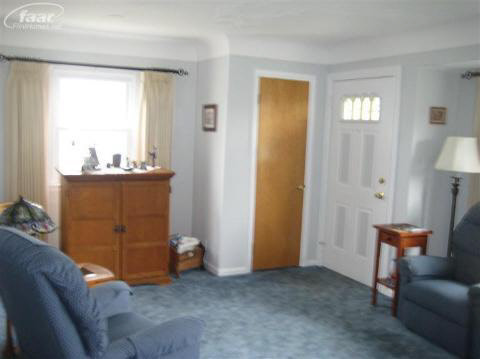 4122 Red Arrow Road Flint, MI 48507 - Photo 6 of 25 20132096-5.JPG