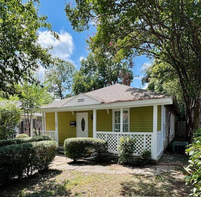 425 Grandview Avenue Dallas, TX 75223 - Photo 1 of 25