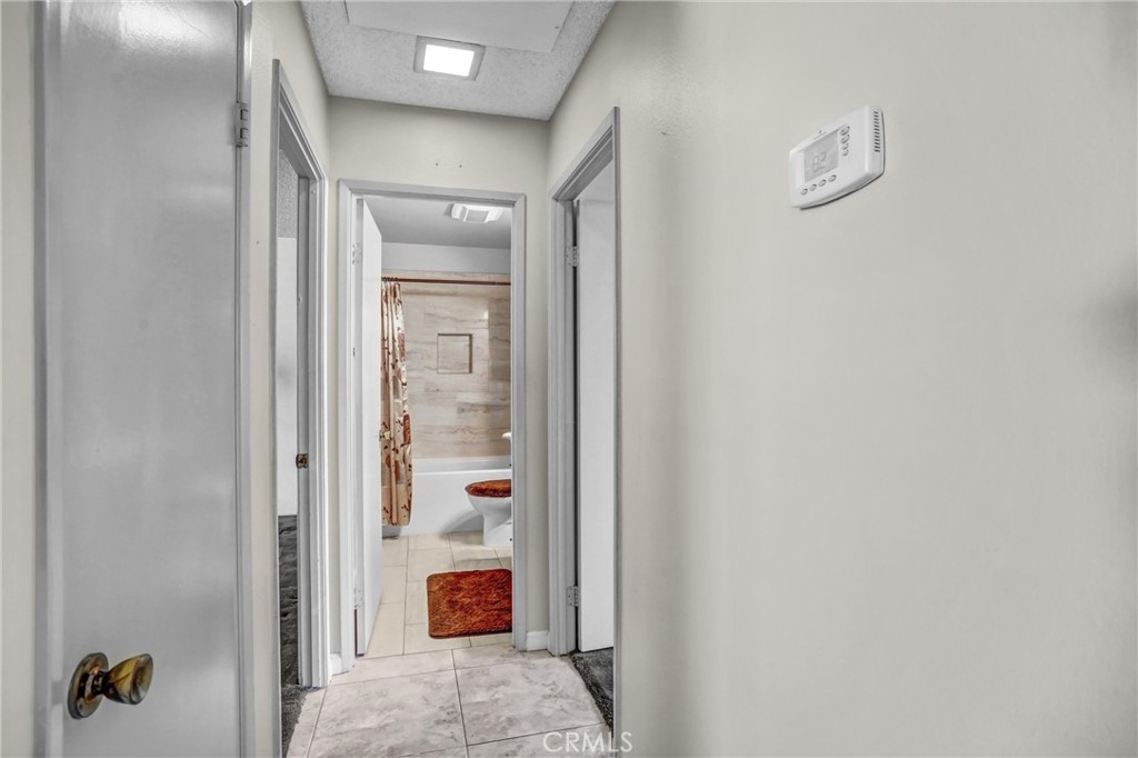 2891 Canyon Crest, Unit 15 Riverside, CA 92507 - Photo 11 of 28
