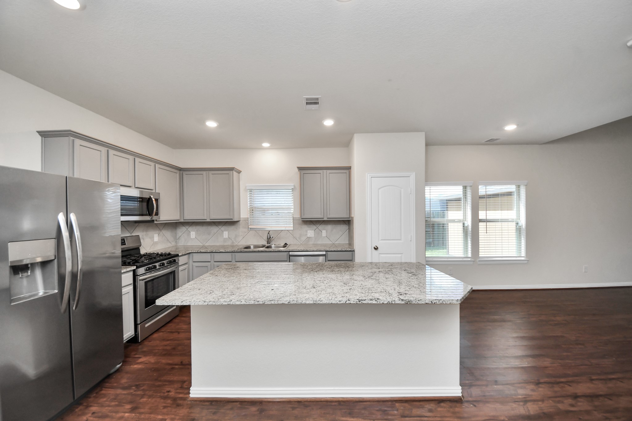 4706 Walnut Willow Ct Spring Spring, TX 77386 - Photo 12 of 50 Gallery Image 12