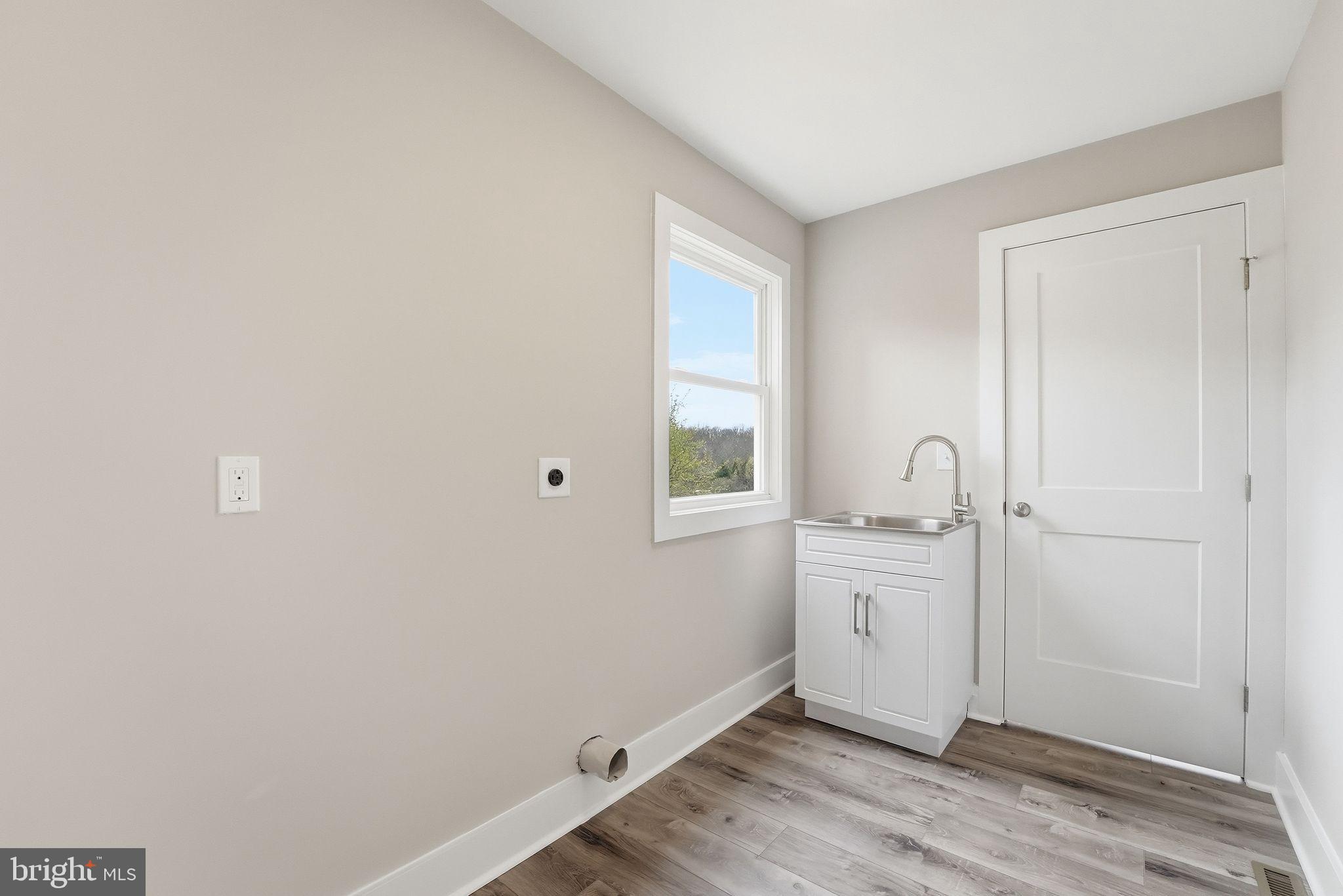 11346 Obannons Mill Road Boston, VA 22713 - Photo 26 of 100 main level laundry