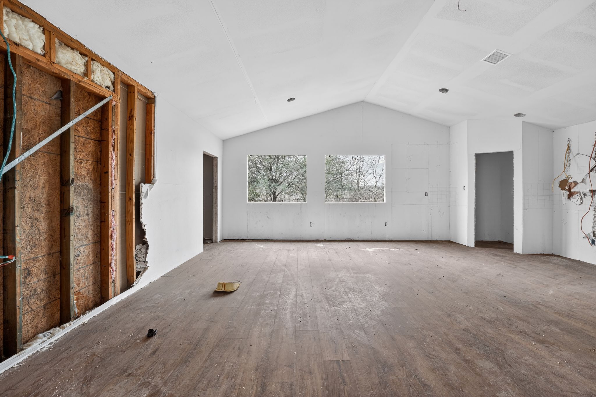 11223 Tom Sassman Road Austin, TX 78747 - Photo 38 of 40 View of unfurnished living room