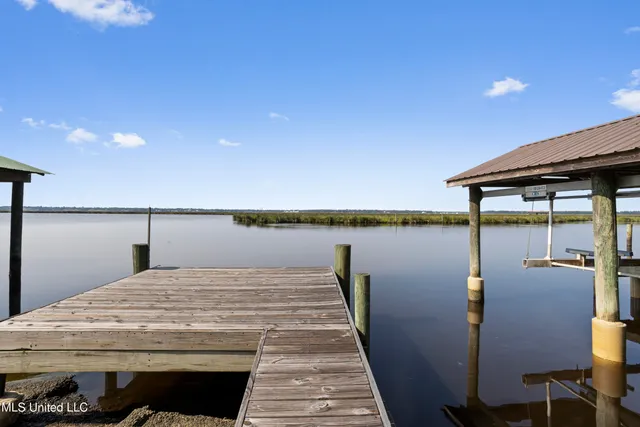 $650,000 | 2509 South Shore Drive, Biloxi, MS 39532