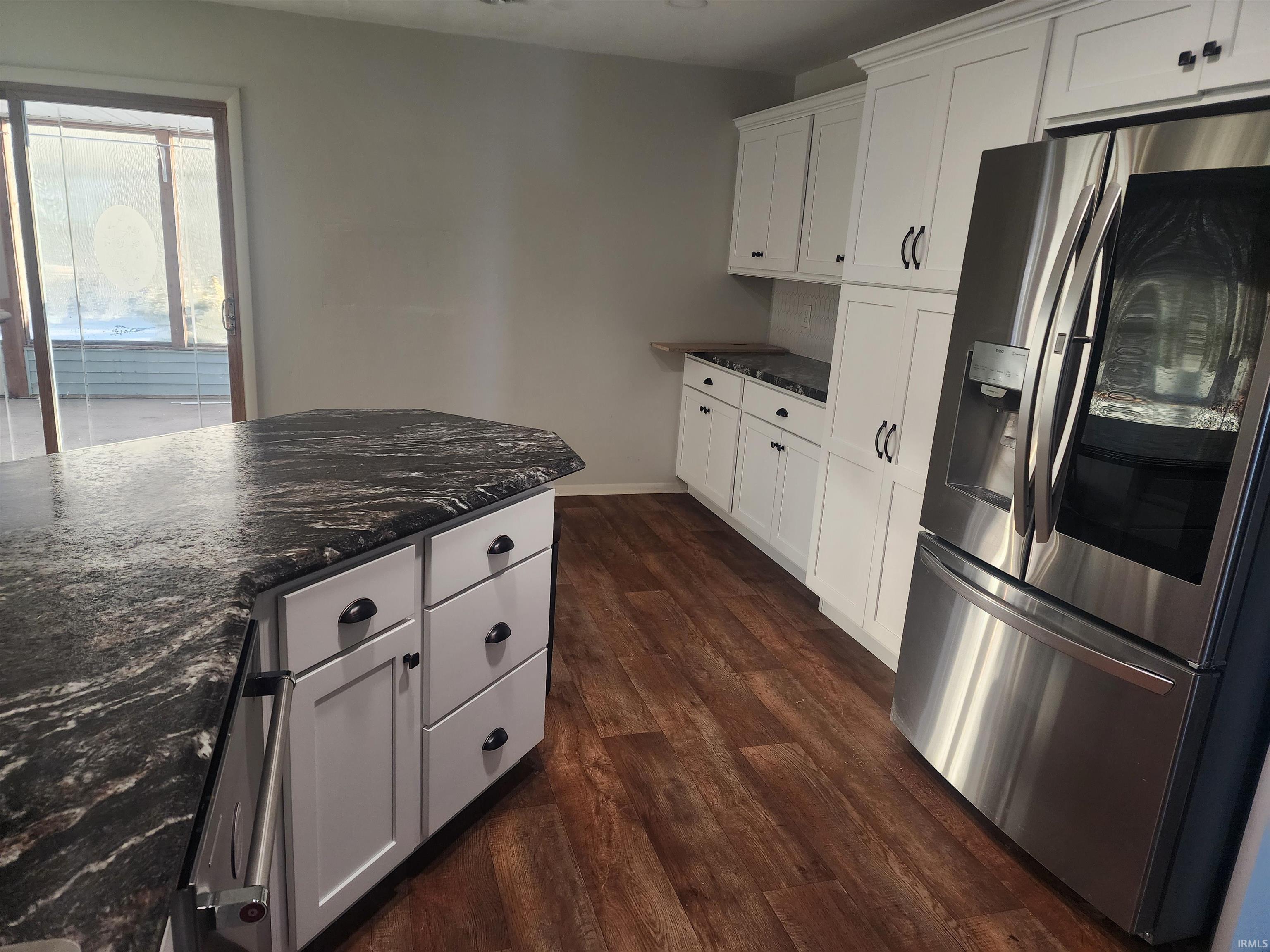 518 Poplar Street Berne, IN 46711 - Photo 4 of 21