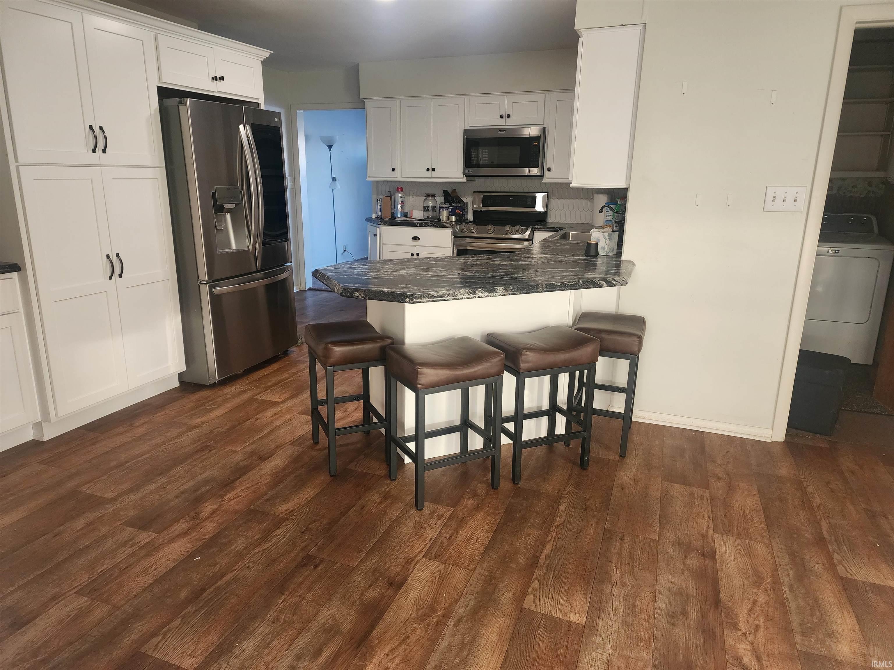 518 Poplar Street Berne, IN 46711 - Photo 5 of 21