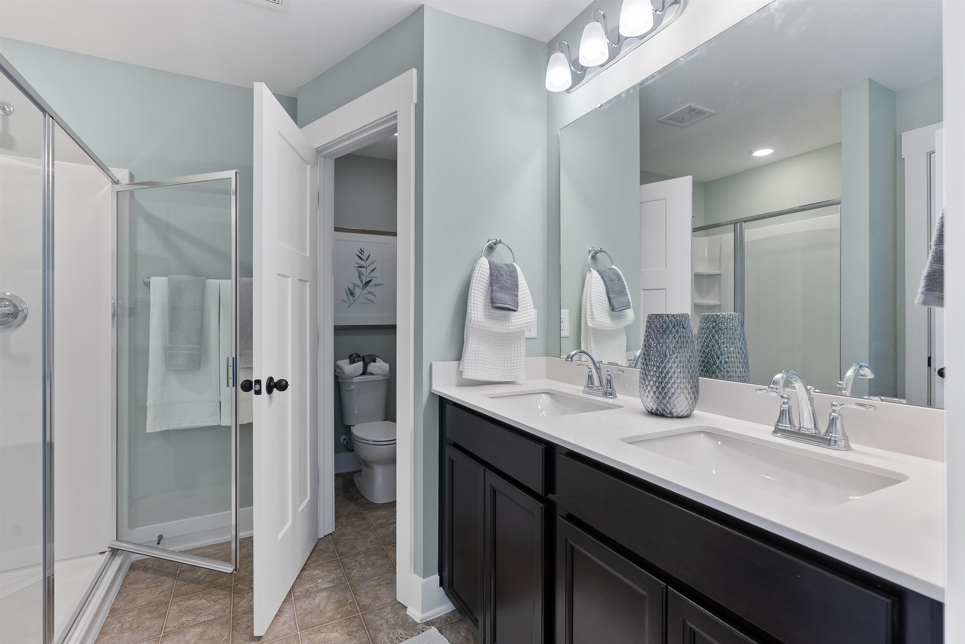1366 Maplesmith Way Moore, SC 29369 - Photo 10 of 20 En-Suite Bath w/ double sinks