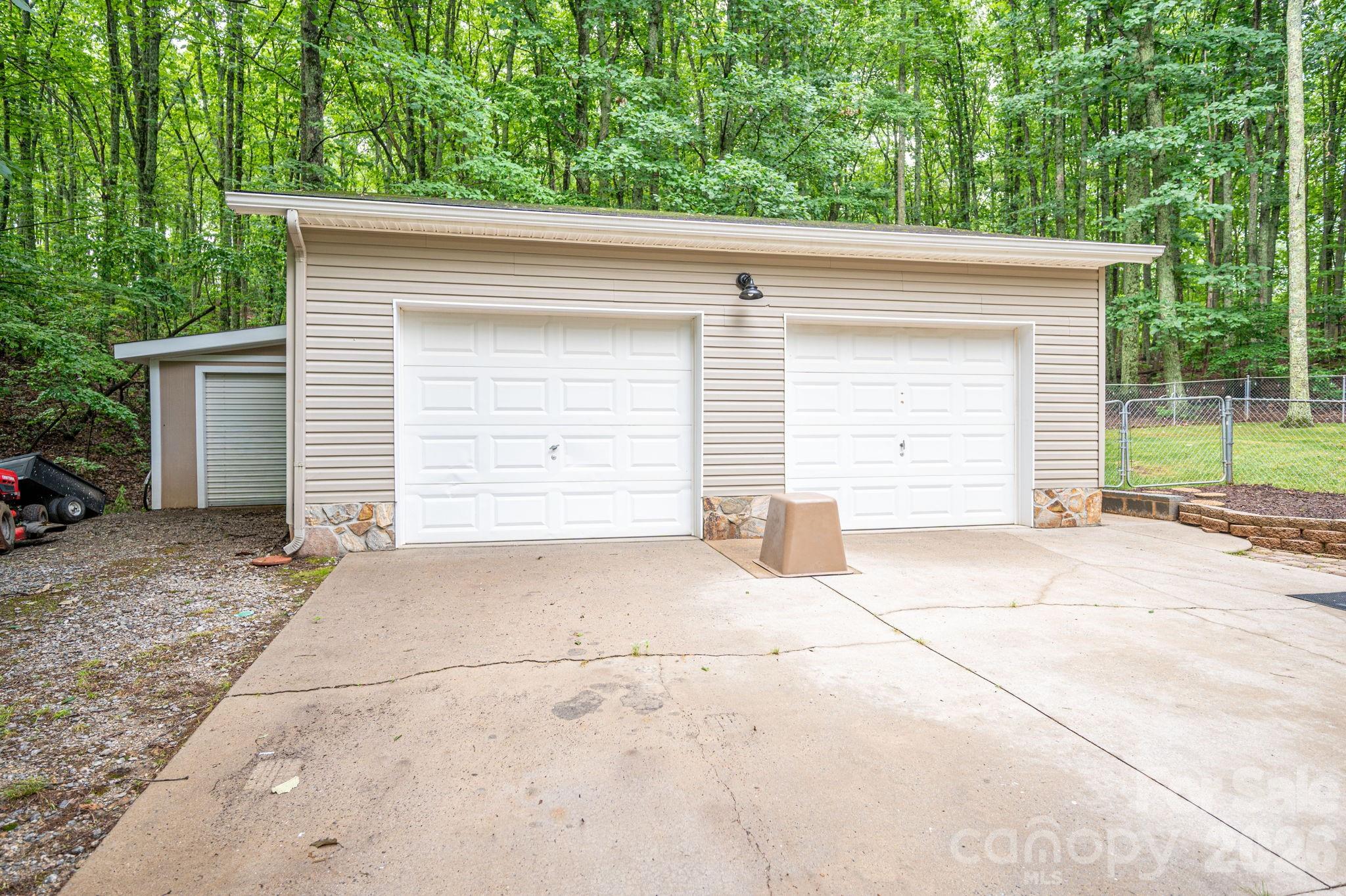 5043 Pebble Stone Road Maiden, NC 28650 - Photo 2 of 43