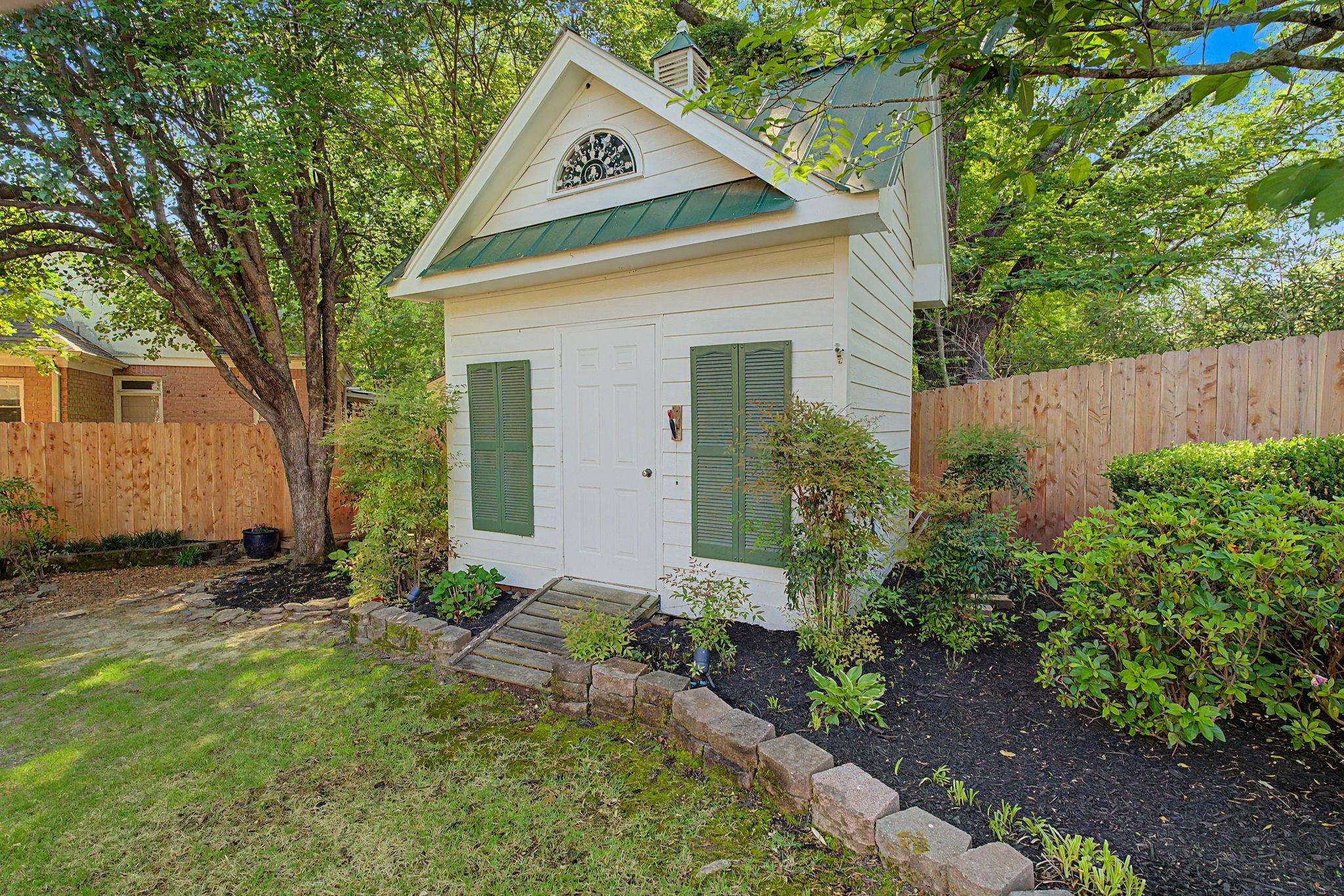 337 Revell Cove Collierville, TN 38017 - Photo 36 of 40 a view of a house with yard and plants