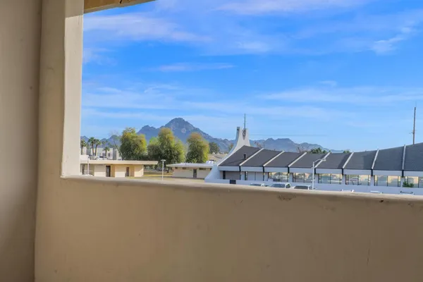 $2,250 | 1124 East Rose Lane, Unit 3, Phoenix, AZ 85014