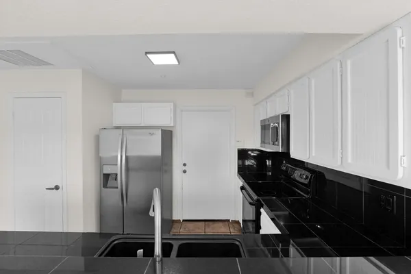 $2,250 | 1124 East Rose Lane, Unit 3, Phoenix, AZ 85014