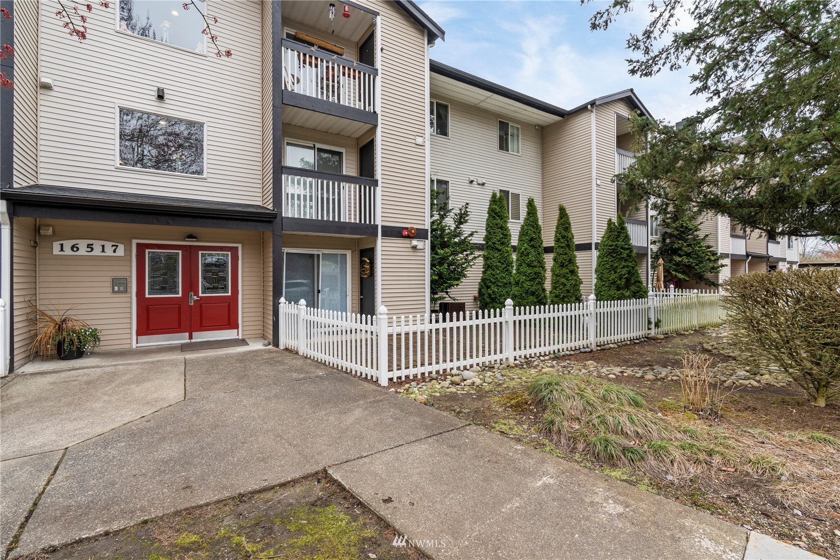16517 Currie Road Southeast, Unit B208 Monroe, WA 98272 - Photo 2 of 36 Gallery Image 2
