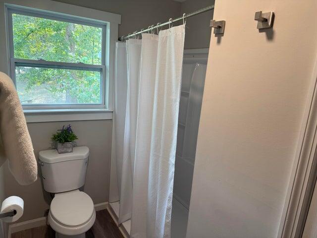 3535 Georgetown Drive Northwest Cleveland, TN 37312 - Photo 32 of 43 guest bath staged 2