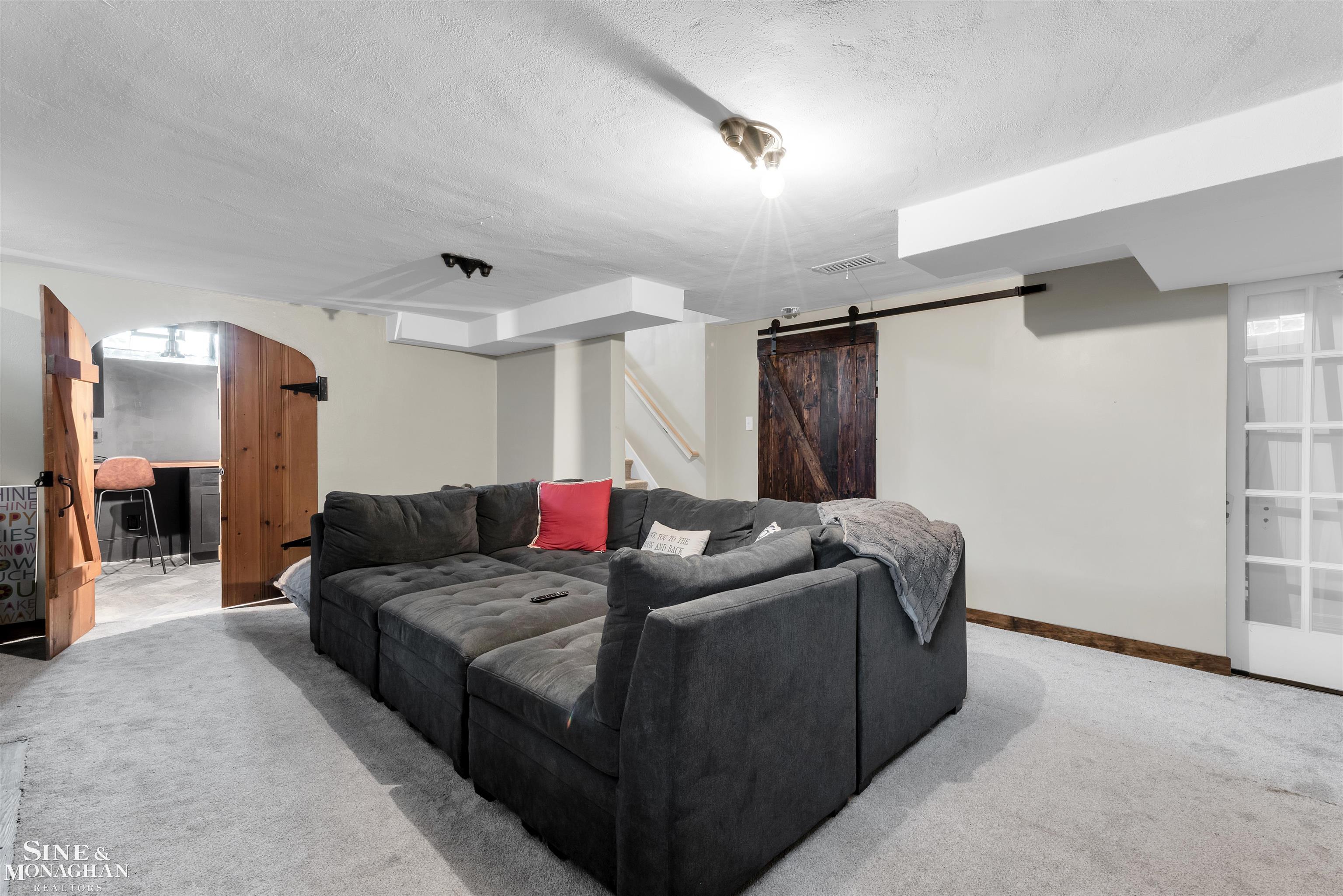 348 Moran Road Grosse Pointe, MI 48236 - Photo 23 of 35 50125309-22.JPG