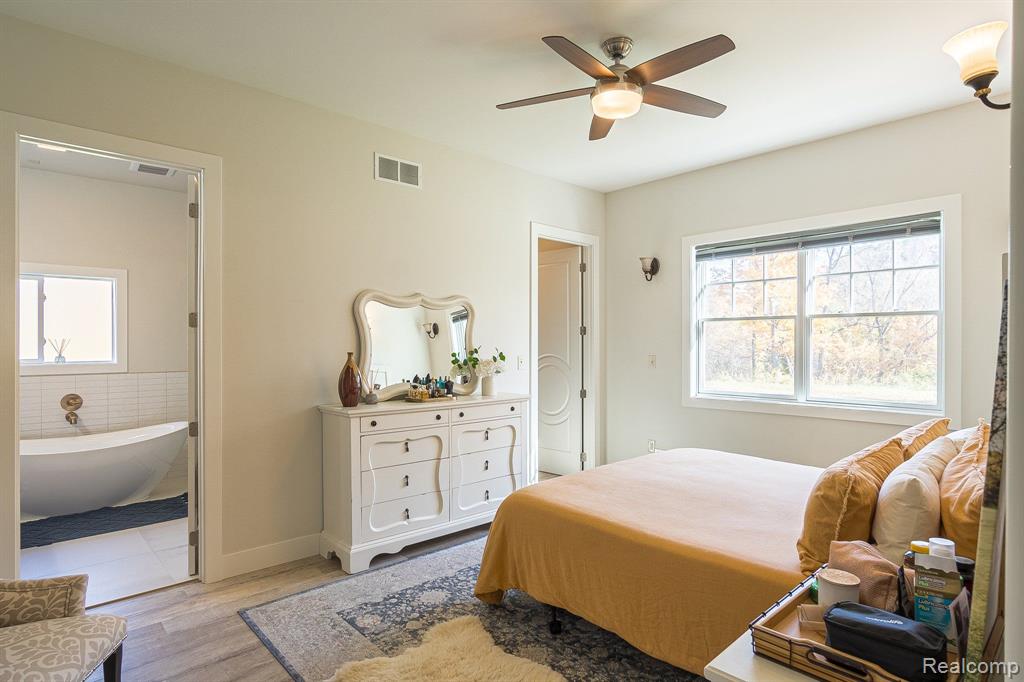 28706 West Nine Mile Road Farmington Hills, MI 48336 - Photo 29 of 51