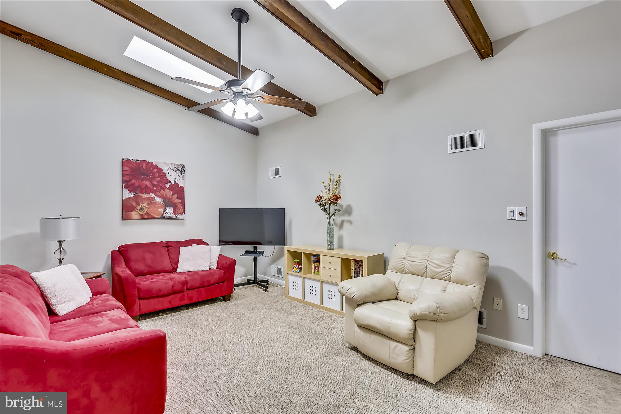 900 Hyde Road Silver Spring, MD 20902 - Photo 13 of 30 Family Room