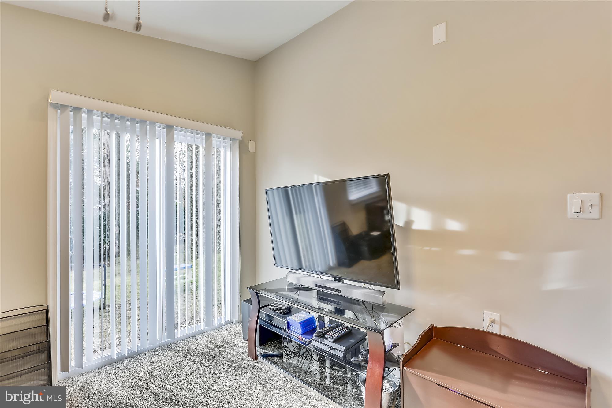 900 Hyde Road Silver Spring, MD 20902 - Photo 16 of 30 Den/Office