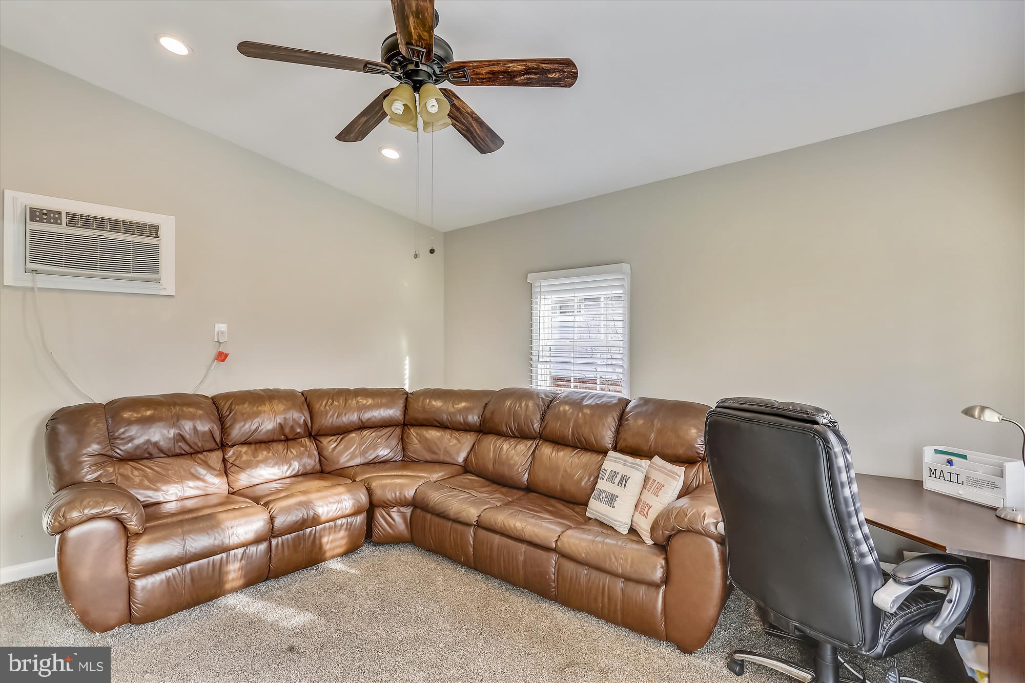 900 Hyde Road Silver Spring, MD 20902 - Photo 17 of 30 Den/Office