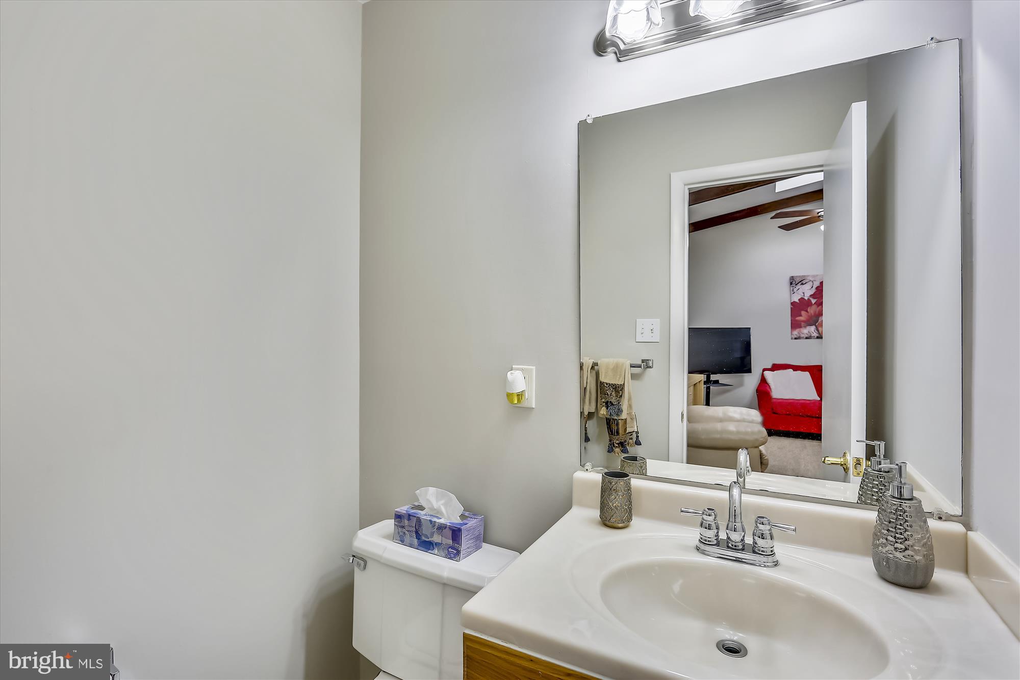 900 Hyde Road Silver Spring, MD 20902 - Photo 18 of 30 Powder Room