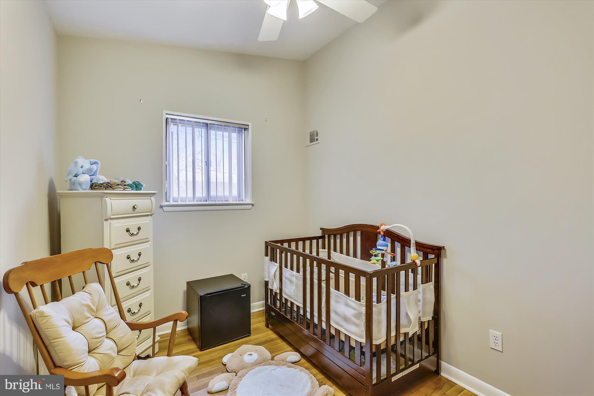 900 Hyde Road Silver Spring, MD 20902 - Photo 23 of 30 Bedroom 3