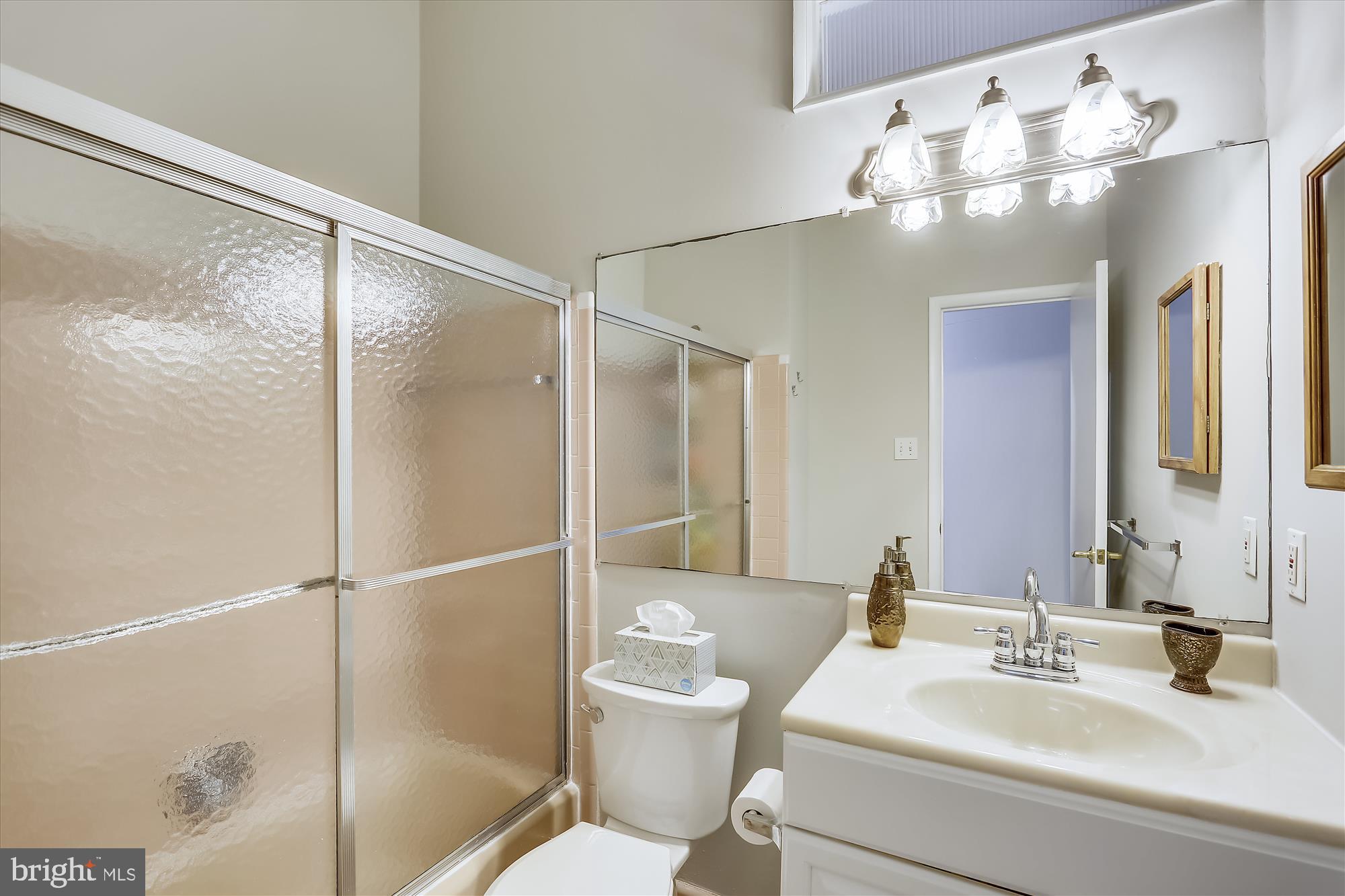 900 Hyde Road Silver Spring, MD 20902 - Photo 24 of 30 Bathroom 2