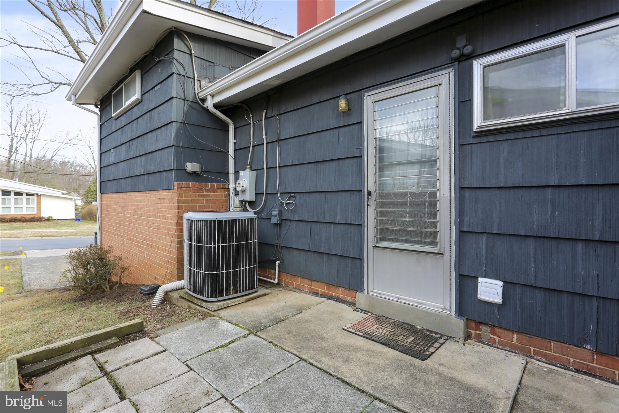 900 Hyde Road Silver Spring, MD 20902 - Photo 25 of 30 Patio