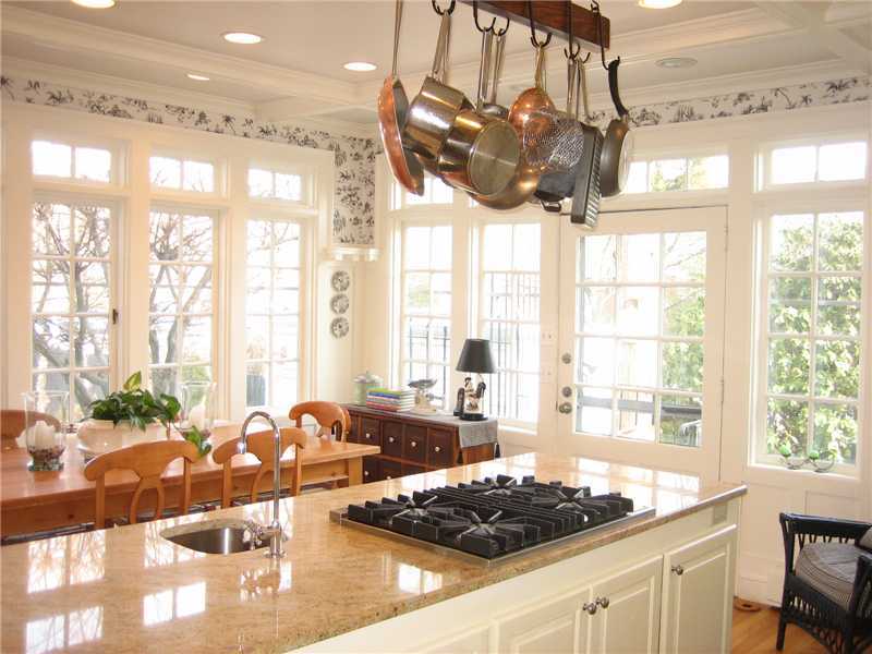 34 Elm Street Westerly, RI 02891 - Photo 11 of 25 Kitchen.