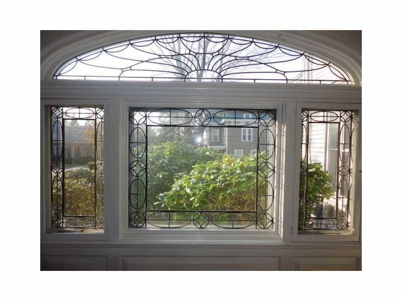 34 Elm Street Westerly, RI 02891 - Photo 7 of 25 Den/Family/Great Room.