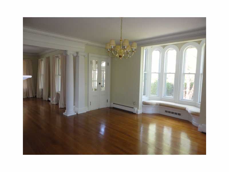 34 Elm Street Westerly, RI 02891 - Photo 8 of 25 Dining Room.