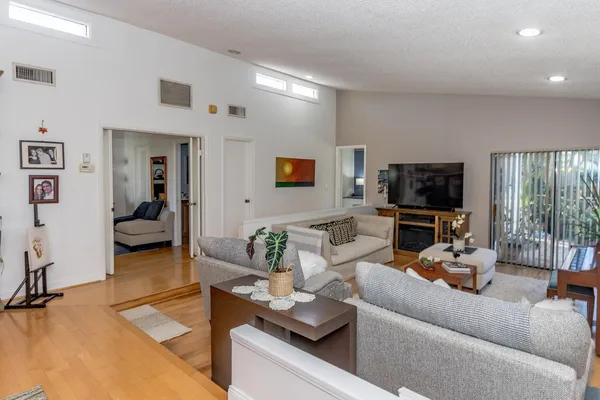 $3,000 | 5570 Piping Rock Drive, Boynton Beach, FL 33437