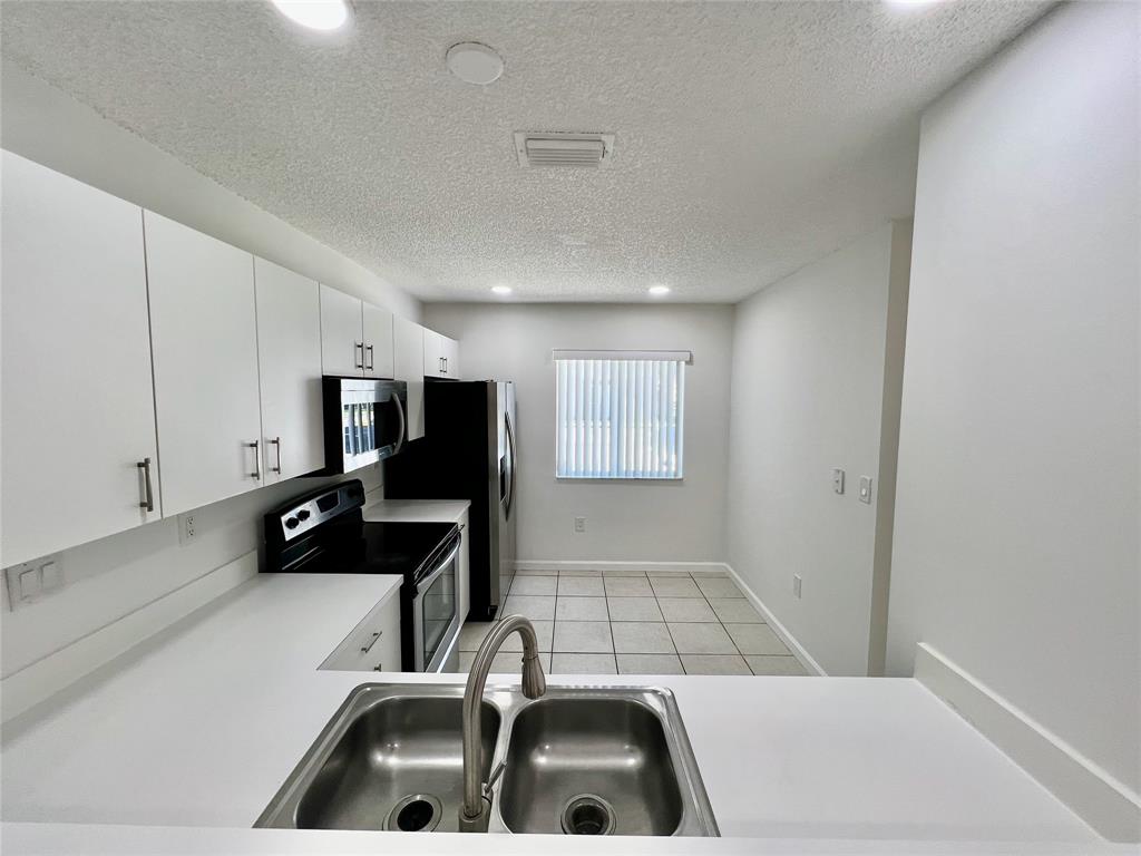 14156 Southwest 179th Terrace Miami, FL 33177 - Photo 14 of 37
