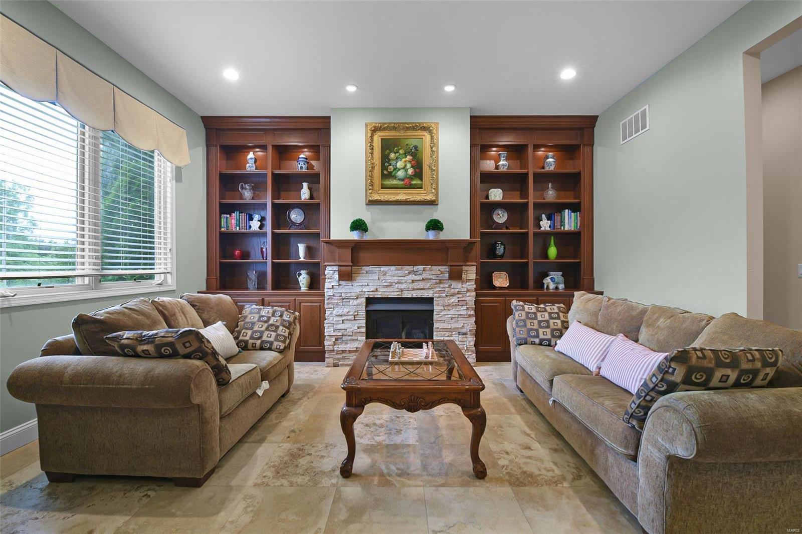 219 North Mosley Road St. Louis, MO 63141 - Photo 8 of 61 Gallery Image 8