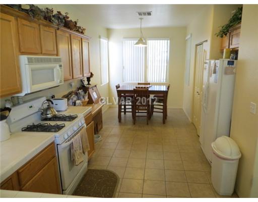 875 Sumner Ranch Road Henderson, NV 89012 - Photo 7 of 25 Kitchen. Big Kitchen!
