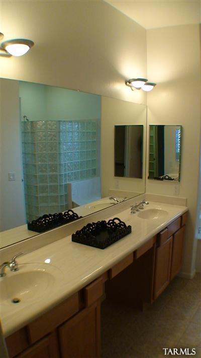 13263 North Risky Drive Tucson, AZ 85755 - Photo 13 of 15