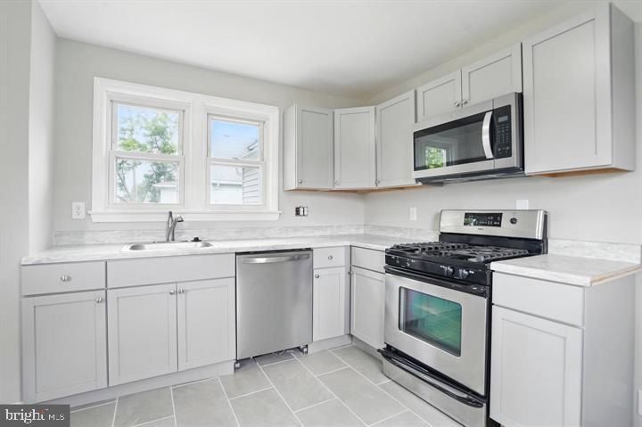 1239 Hilldale Road Baltimore, MD 21237 - Photo 4 of 13 Gallery Image 4