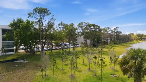 $140,000 | 4725 Lucerne Lakes Boulevard East, Unit 110, Lake Worth, FL 33467