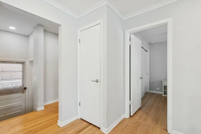 $2,000 | 2607 Mcdaniel Avenue, Evanston, IL 60201